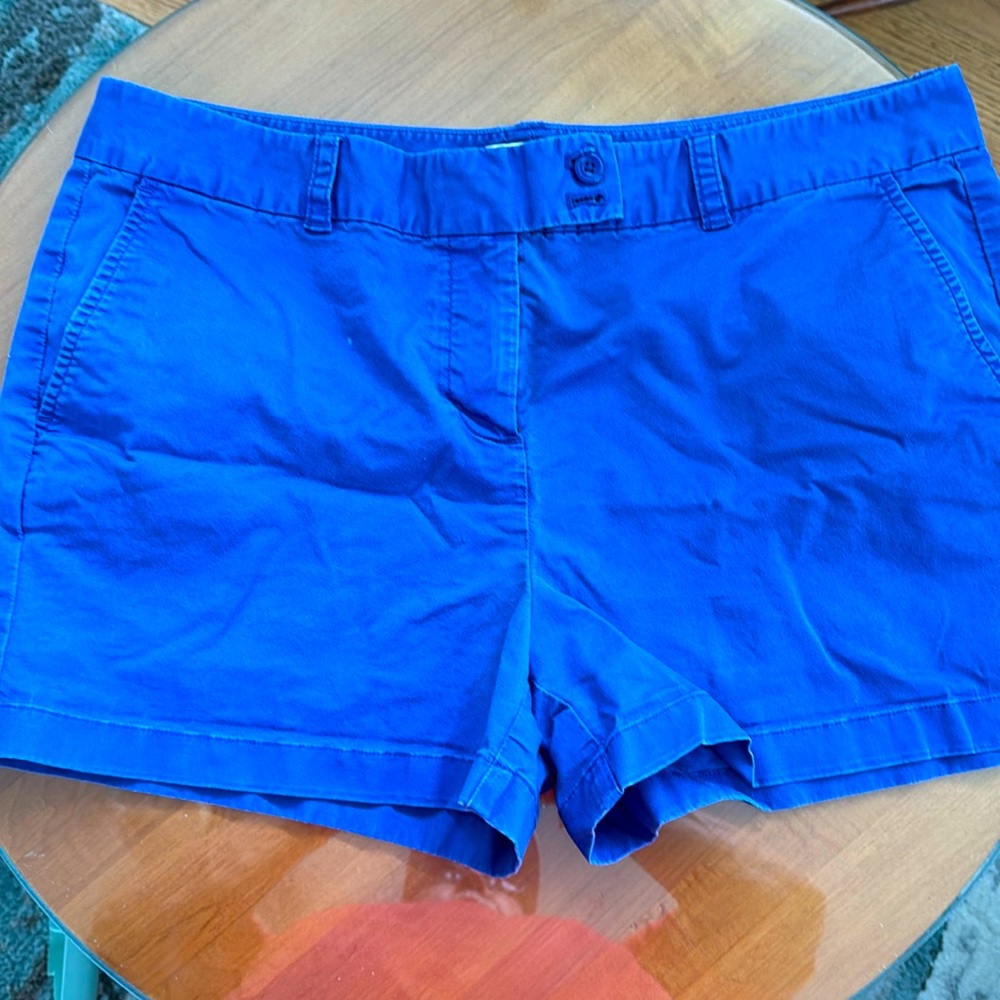 Vineyard Vines ladies size 14 blue shorts